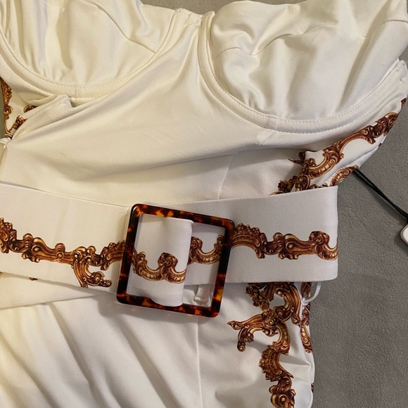 WEWOREWHAT Baroque Border one piece NEW WITH TAGS - Picture 2 of 8